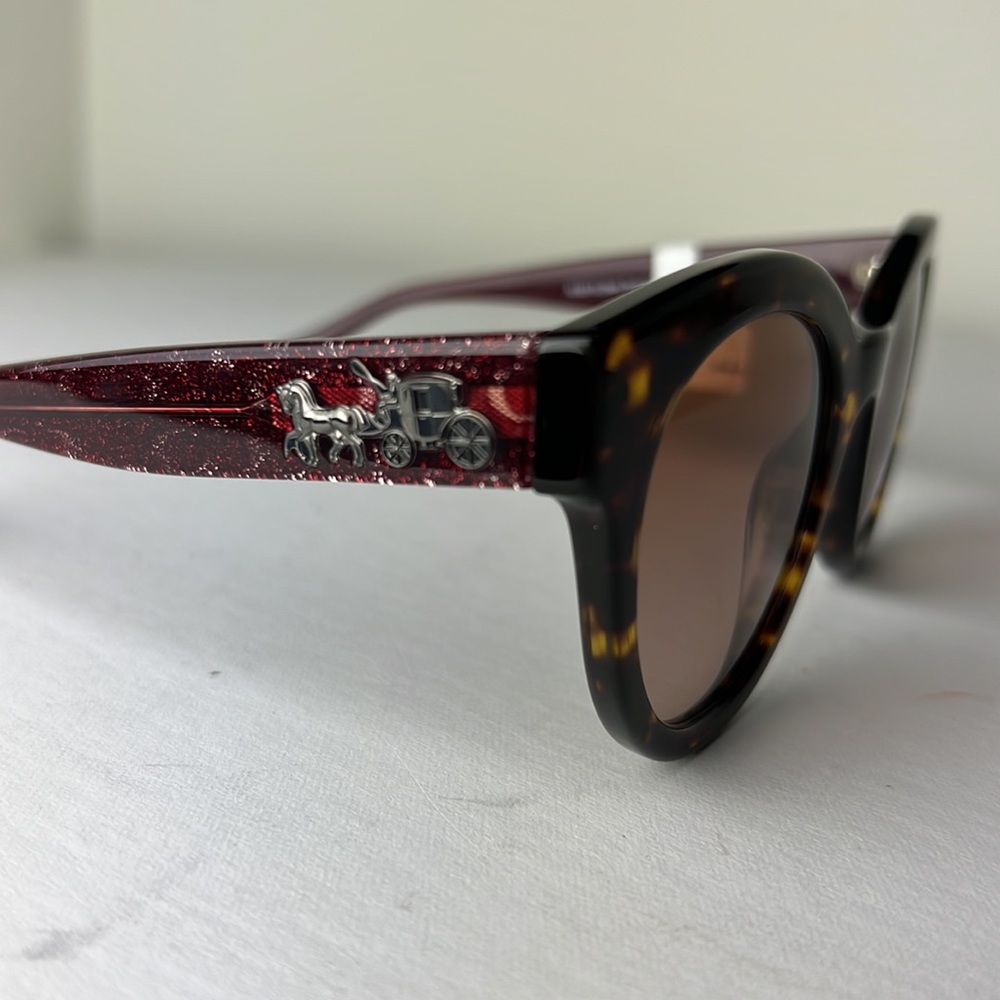 NWT coach sunglasses in tortoiseshell with burgundy arm - Picture 8 of 10